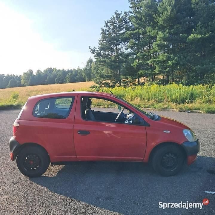 Czerwony Używany 2002 Toyota Yaris Hatchback | 3000 zł (Uczciwa cena) - Obraz 1/4