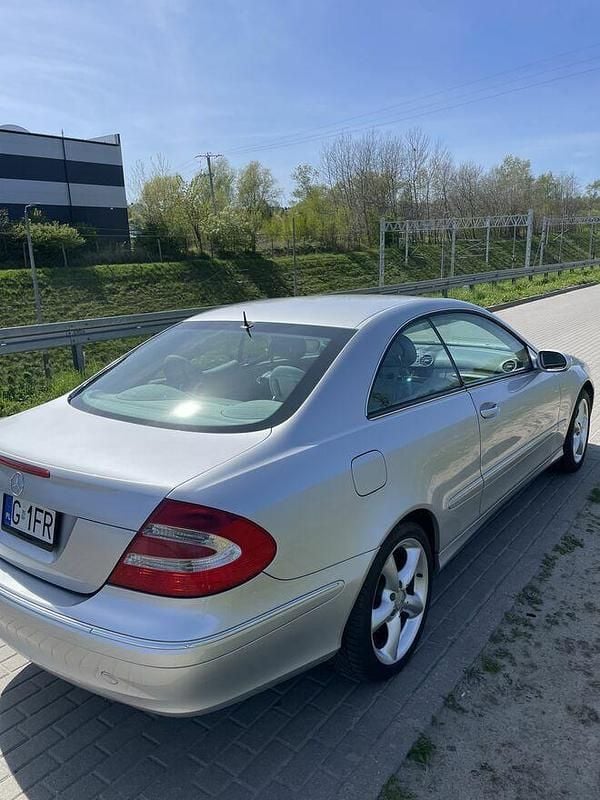 Srebrny Używany 2005 Mercedes CLK320 Coupe | 25 000 zł - Obraz 1/4