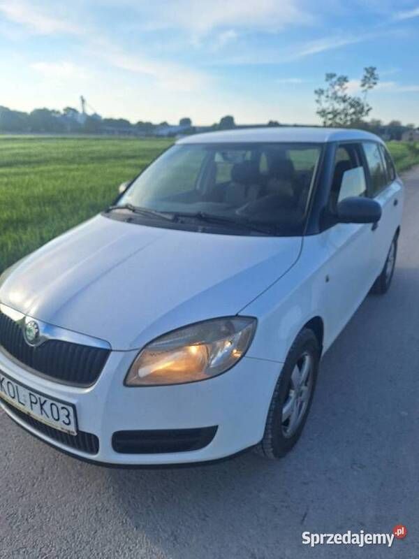 Biały Używany 2008 Skoda Fabia Sedan/Limuzyna | 5000 zł (Uczciwa cena) - Obraz 1/4