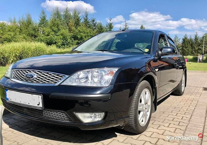 Używany Ford Mondeo Ghia 2006 Czarny Sedan/Limuzyna