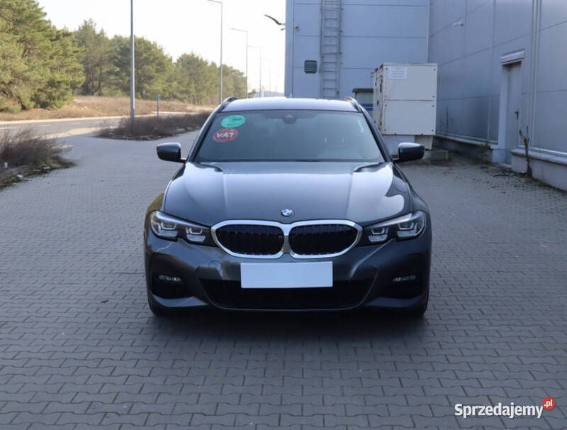 Szary Używany 2020 BMW 318 Kombi | 92 999 zł - Obraz 1/4