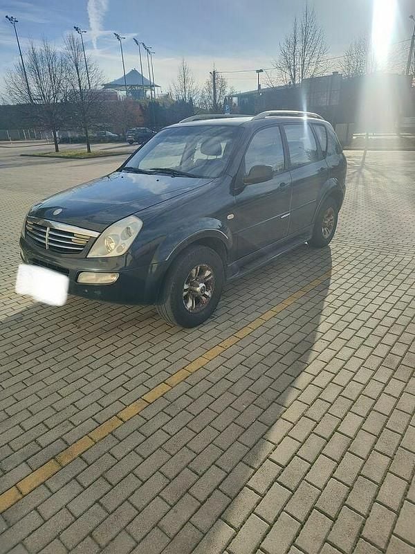 Inny kolor Używany 2004 Ssangyong (KGM) Rexton SUV | 7000 zł - Obraz 1/2