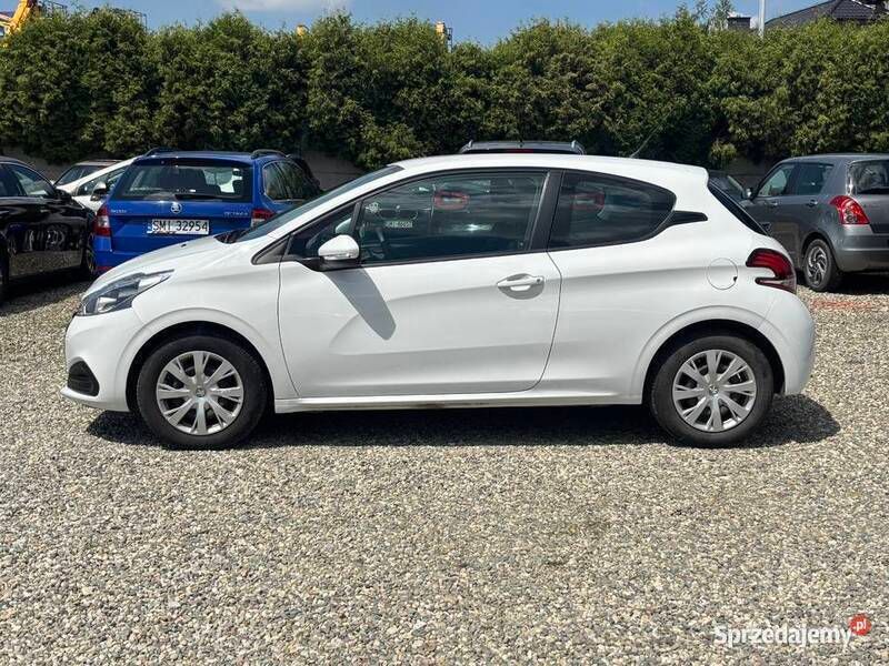 Biały Używany 2016 Peugeot 208 Hatchback | 29 990 zł (Uczciwa cena) - Obraz 1/4