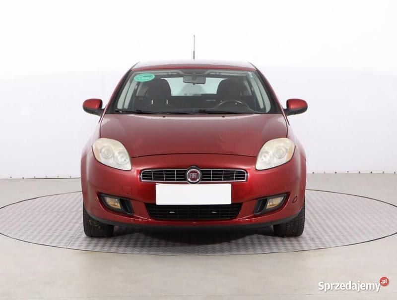 Bordowy Używany 2009 Fiat Bravo Hatchback | 13 999 zł (Uczciwa cena) - Obraz 1/4