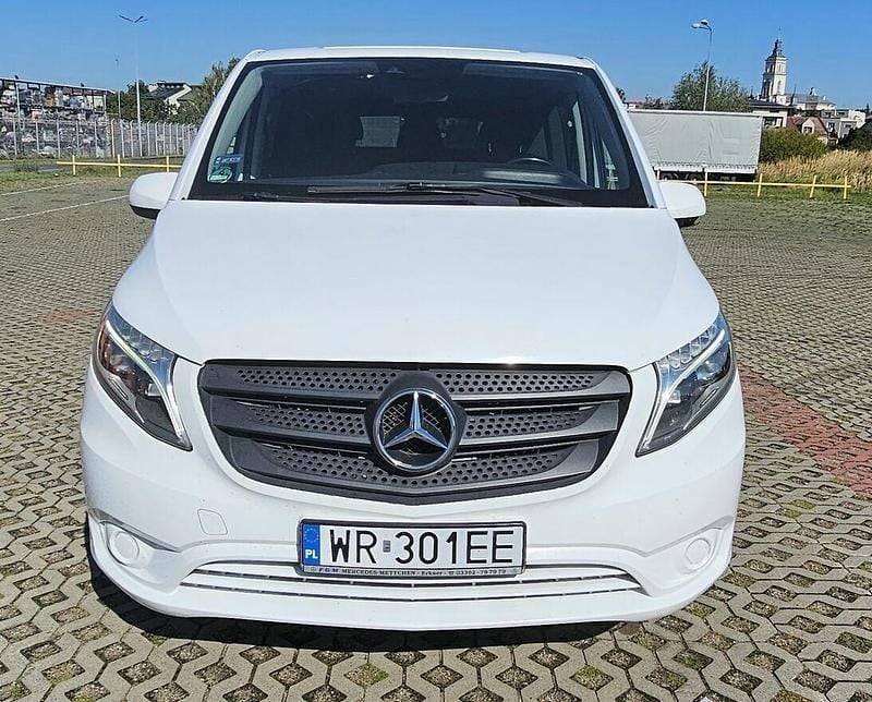 Biały Używany 2016 Mercedes Vito Minivan | 65 000 zł (Uczciwa cena) - Obraz 1/4