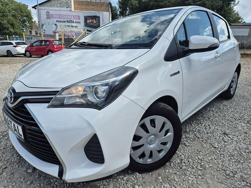 Biały Używany 2016 Toyota Yaris Hybrid Hatchback | 34 800 zł (Uczciwa cena) - Obraz 1/4
