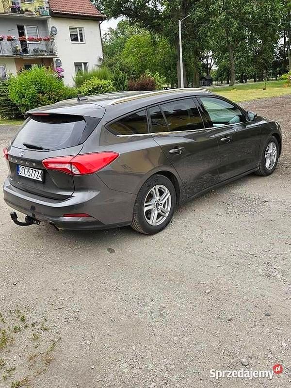 Szary Używany 2019 Ford Focus Kombi | 34 500 zł (Uczciwa cena) - Obraz 1/4