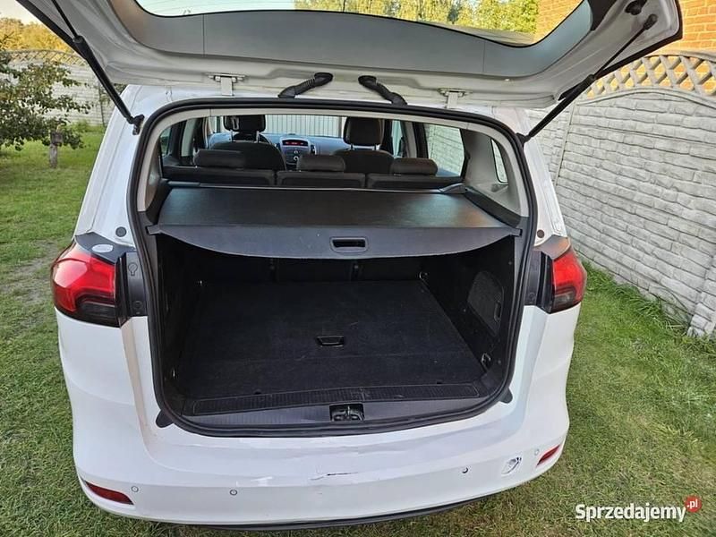 Używany Opel Zafira 2014 Minivan