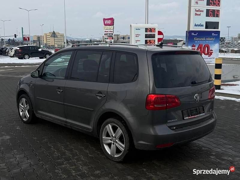 Używany VW Touran 105 KM (77 kW) 2014 Minivan