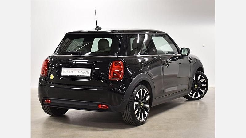 Używany Mini Cooper SE Hatch 135 kW (184 KM) 2021 Midnight black metalizowany Hatchback
