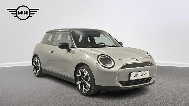 Używany Mini Cooper SE 160 kW (218 KM) 2024 Melting silver iii metalizowany Hatchback