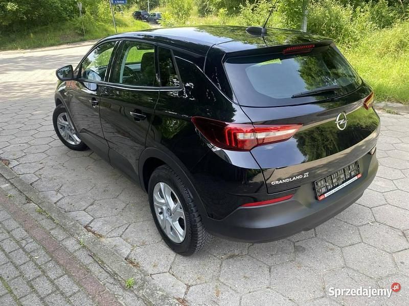 Używany Opel Grandland X 120 KM (88 kW) 2018 Czarny (metalik) SUV