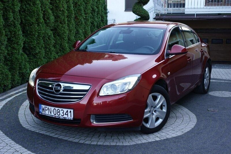 Bordowy (metalik) Używany 2009 Opel Insignia Sedan/Limuzyna | 17 900 zł (Uczciwa cena) - Obraz 1/4
