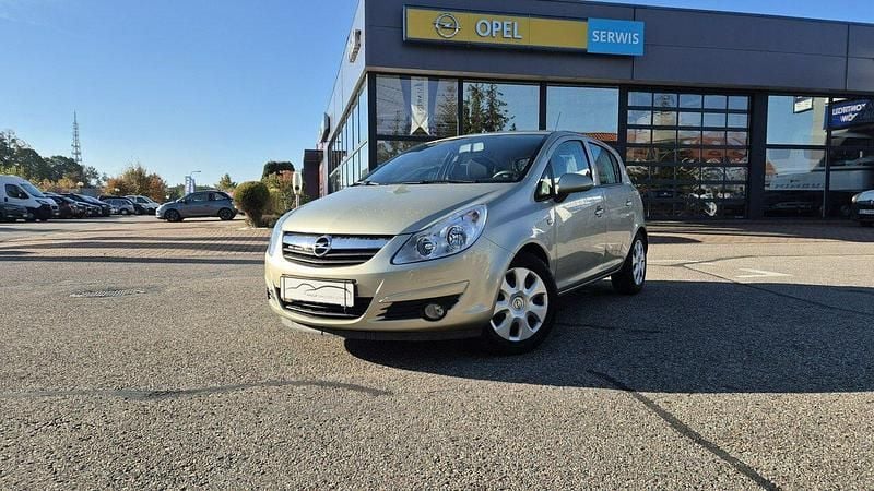 Złoty (metalik) Używany 2009 Opel Corsa Hatchback | 16 900 zł (Uczciwa cena) - Obraz 1/4