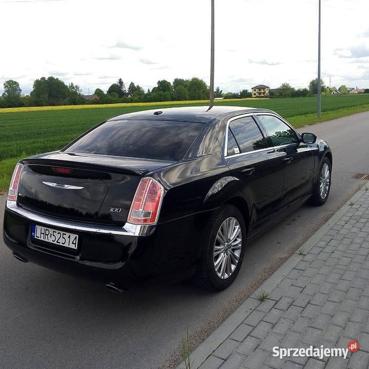 Używany 2014 Chrysler 300 | 51 000 zł - Obraz 1/4