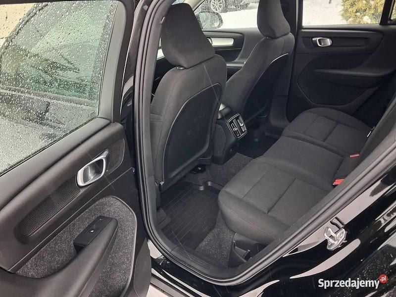 Używany Volvo XC40 2019 Czarny SUV