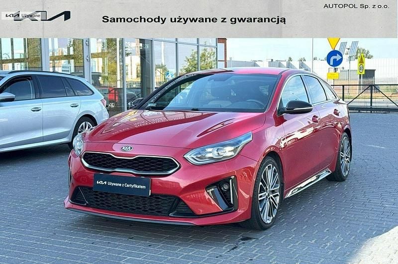 Czerwony Używany 2019 Kia ProCeed 4 Hatchback | 79 900 zł (Uczciwa cena) - Obraz 1/4