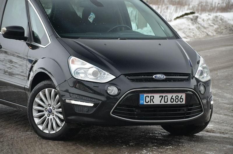 Używany Ford S-MAX S 163 KM (119 kW) 2013 Czarny Minivan