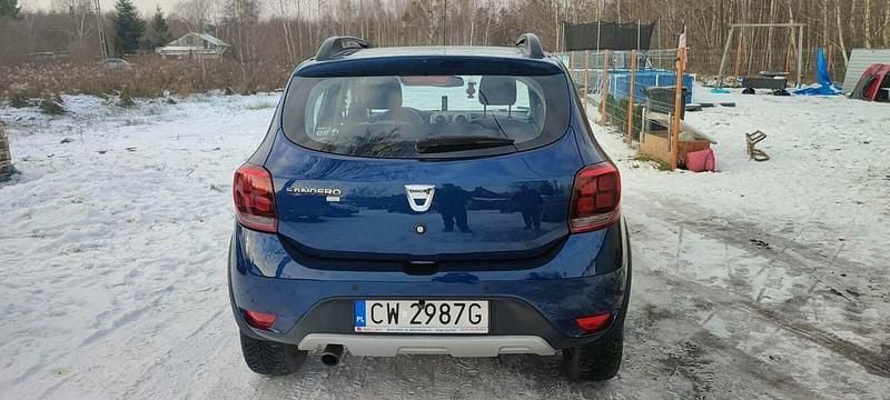 Używany Dacia Sandero 90 KM (66 kW) 2017 Niebieski Hatchback