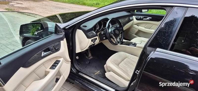 Czarny Używany 2012 Mercedes CLS350 Shooting Brake AMG Kombi | 85 000 zł - Obraz 1/4