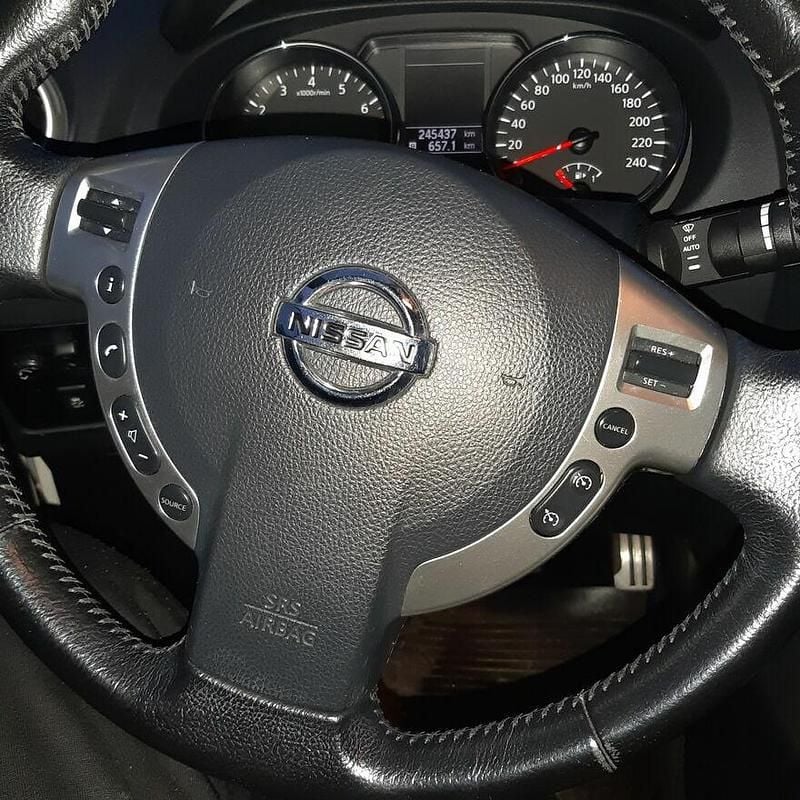 Biały Używany 2012 Nissan Qashqai SUV | 18 500 zł (Super Cena) - Obraz 1/4