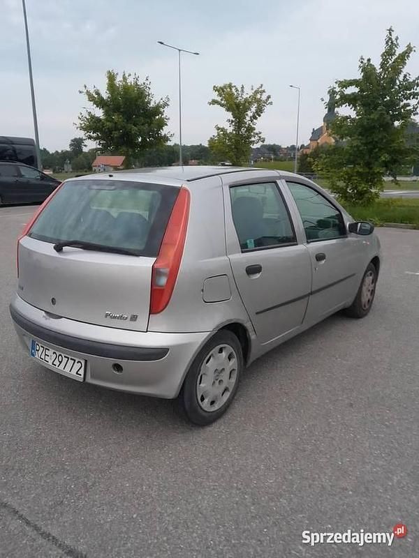 Używany Fiat Punto 1999 Srebrny Hatchback
