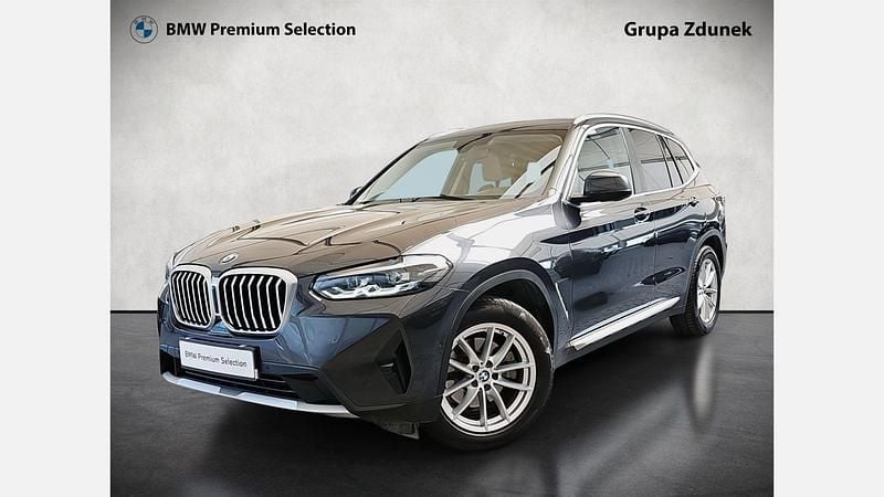 Szary sophisto z brylantowym połyskiem metalizowany Używany 2022 BMW X3 SUV | 162 900 zł (Uczciwa cena) - Obraz 1/3