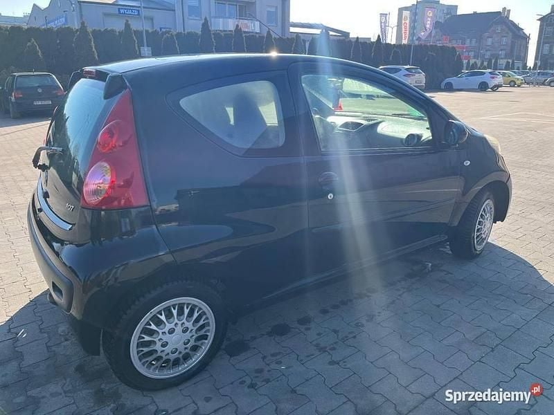 Używany Peugeot 107 2007 Czarny Hatchback