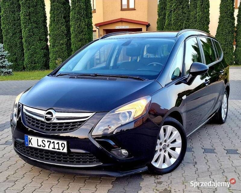 Czarny Używany 2012 Opel Zafira Minivan | 31 700 zł (Uczciwa cena) - Obraz 1/4