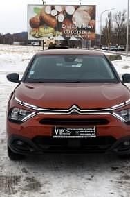 Używany Citroën e-C4 100 kW (136 KM) 2023 Pomarańczowy Hatchback