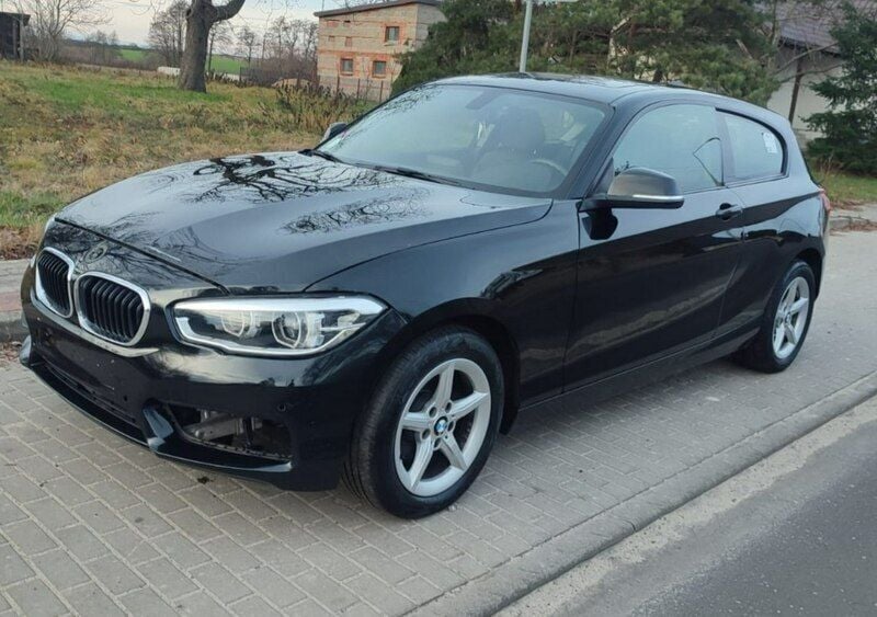 Czarny Używany 2015 BMW 116 Hatchback | 26 999 zł - Obraz 1/4