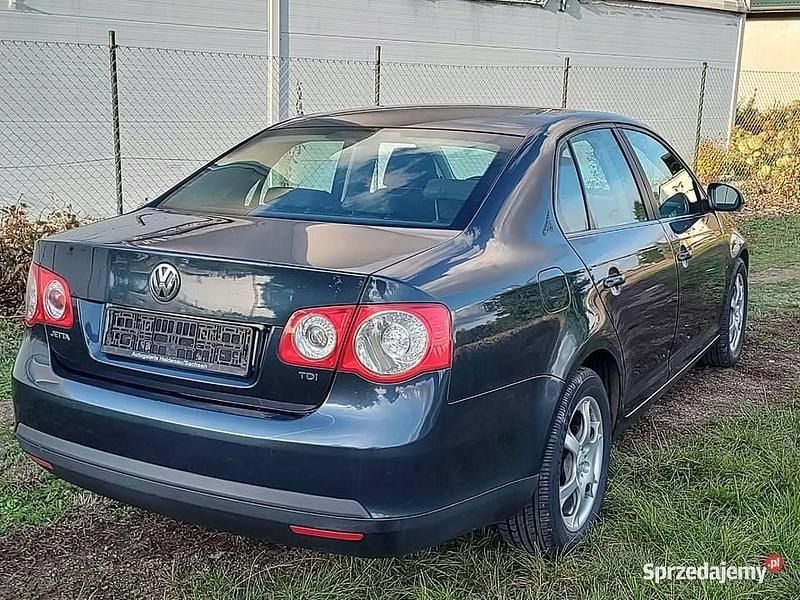 Szary Używany 2007 VW Jetta Sedan/Limuzyna | 11 900 zł (Dobra cena) - Obraz 1/4
