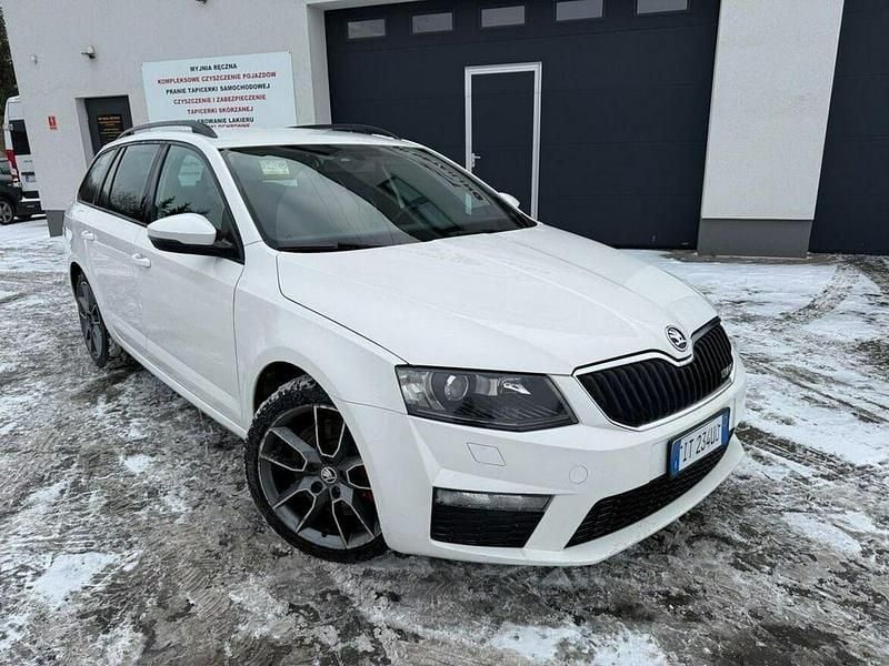 Biały Używany 2015 Skoda Octavia vRS Kombi | 33 900 zł - Obraz 1/4