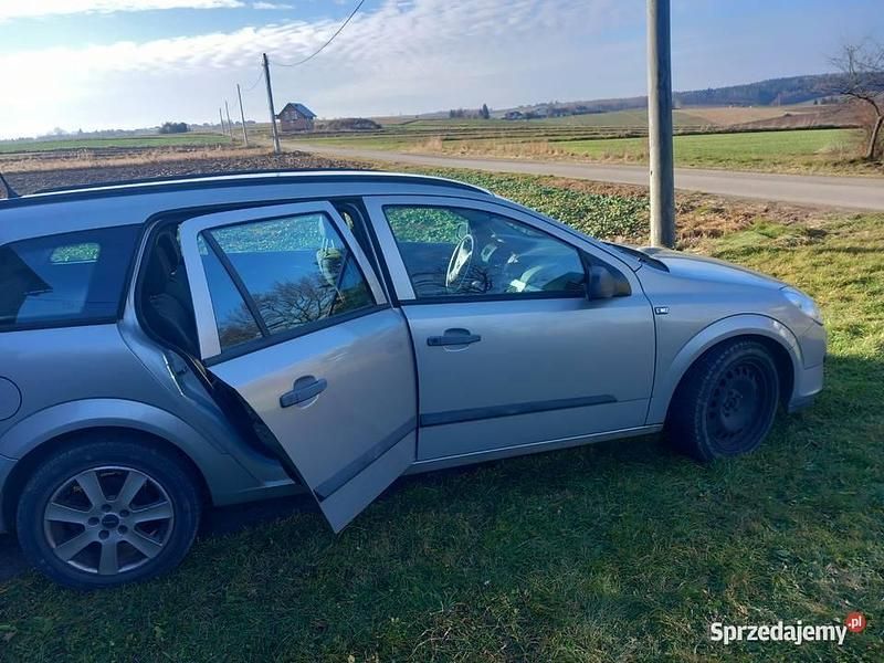 Używany 2006 Opel Astra Kombi | 4000 zł (Uczciwa cena) - Obraz 1/4