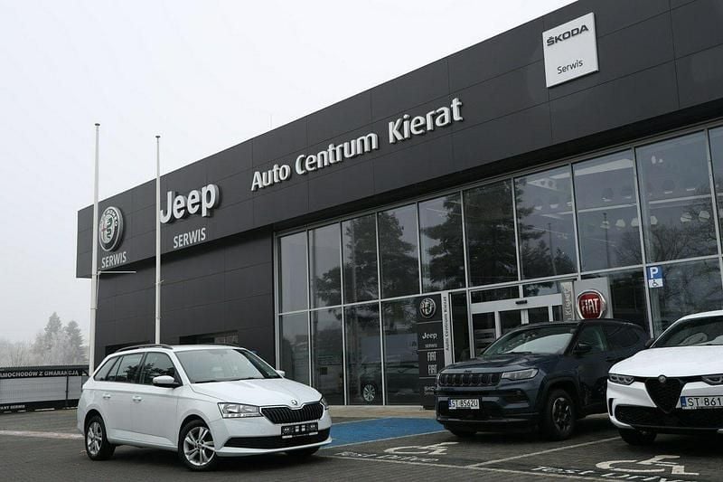 Biały Używany 2021 Skoda Fabia Ambition Kombi | 44 900 zł (Uczciwa cena) - Obraz 1/4