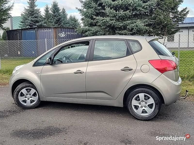 Używany Kia Venga 90 KM (66 kW) 2012 Szary Hatchback