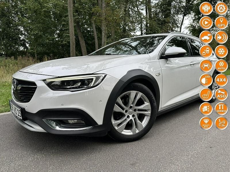 Biały (metalik, perła) Używany 2018 Opel Insignia Kombi | 59 900 zł (Uczciwa cena) - Obraz 1/4