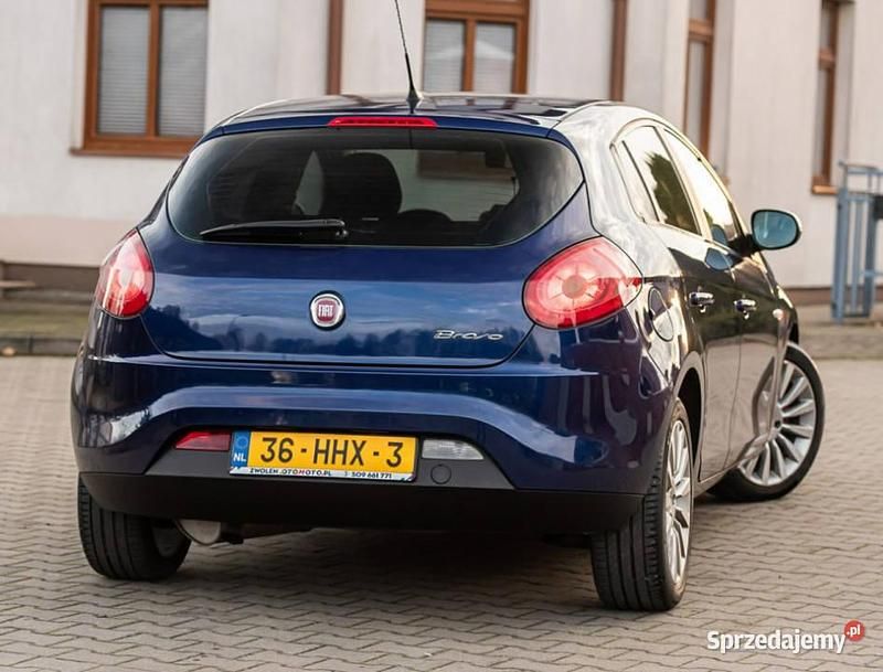 Niebieski Używany 2009 Fiat Bravo Sport Hatchback | 17 700 zł (Dobra cena) - Obraz 1/4