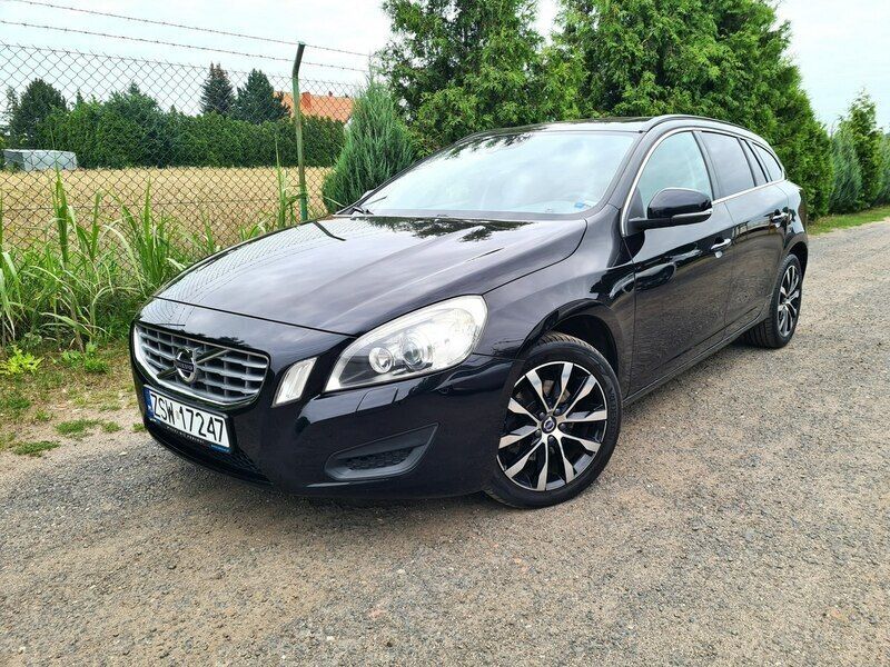 Czarny Używany 2012 Volvo V60 Kombi | 38 900 zł - Obraz 1/4