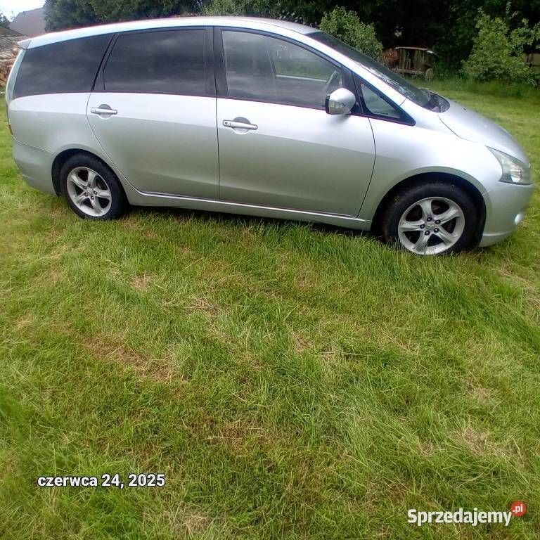 Używany 2006 Mitsubishi Grandis Minivan | 7500 zł - Obraz 1/4