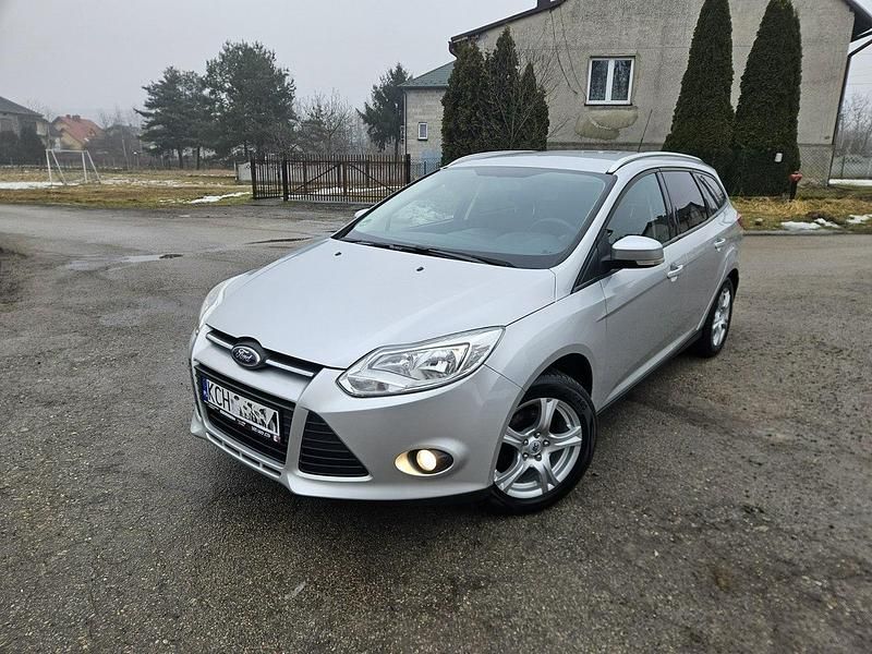 Używany Ford Focus 125 KM (91 kW) 2011 Srebrny (metalik) Kombi