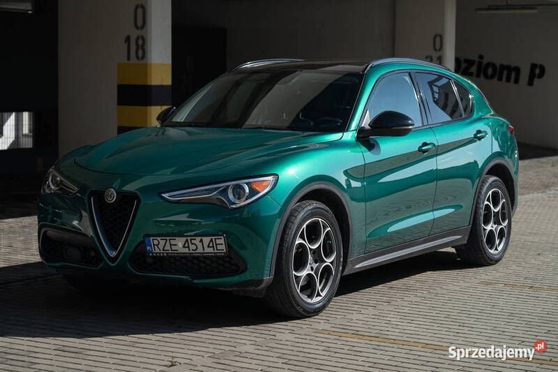 Używany 2018 Alfa Romeo Stelvio Super SUV | 91 000 zł - Obraz 1/4