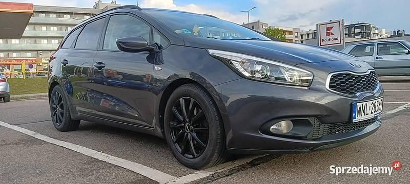 Używany Kia Ceed 2013 Grafitowy Hatchback