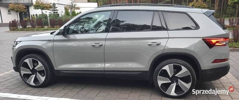 Szary Używany 2021 Skoda Kodiaq SUV | 129 000 zł (Drogi) - Obraz 1/3