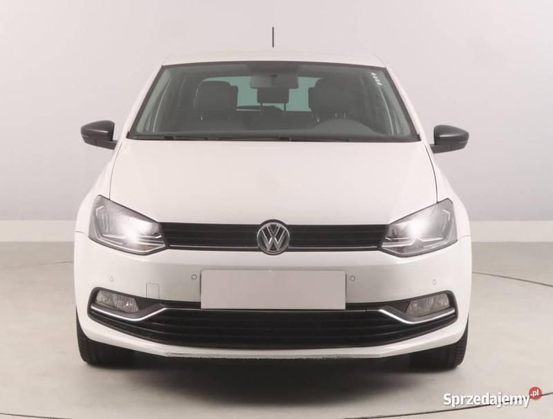 Biały Używany 2014 VW Polo Hatchback | 35 999 zł (Uczciwa cena) - Obraz 1/4