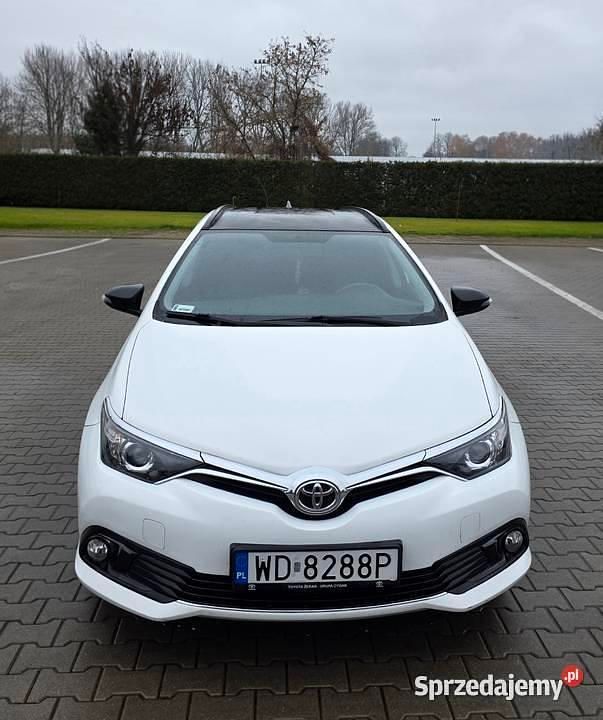 Używany Toyota Auris 2016