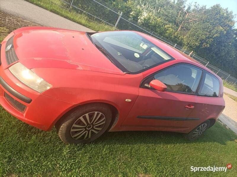 Używany Fiat Stilo 2002 Czerwony Hatchback