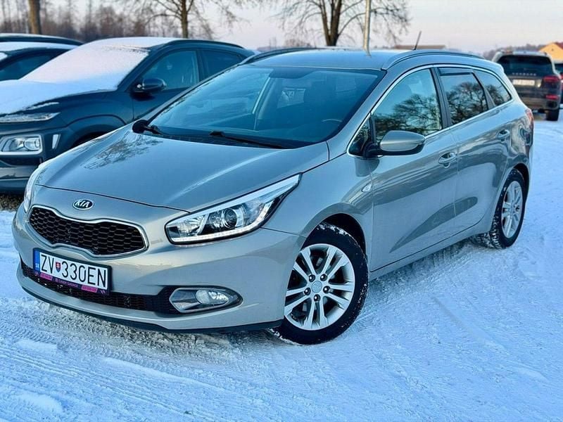Używany Kia Ceed 135 KM (99 kW) 2014 Inny Hatchback