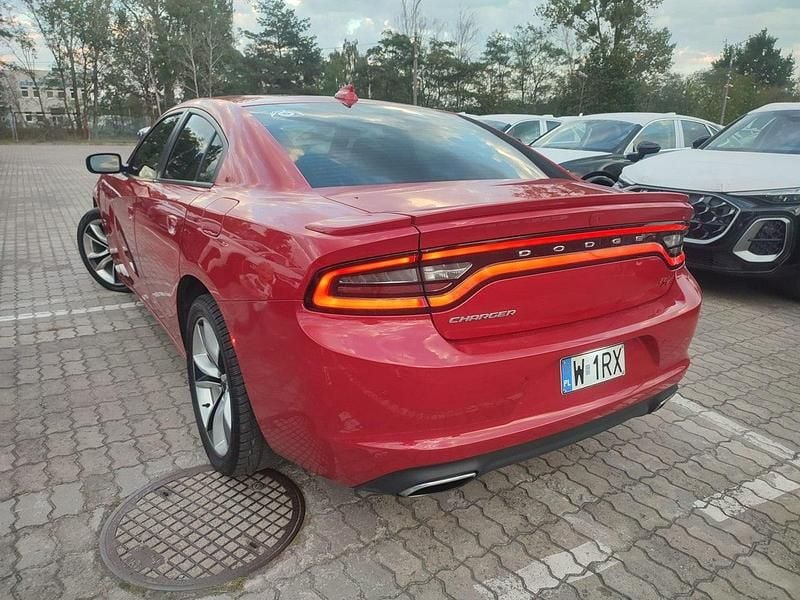 Używany Dodge Charger 370 KM (272 kW) 2016 Czerwony ciemny Sedan/Limuzyna