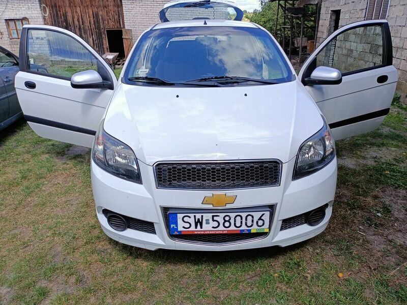 Biały Używany 2011 Chevrolet Aveo Hatchback | 10 200 zł (Dobra cena) - Obraz 1/4